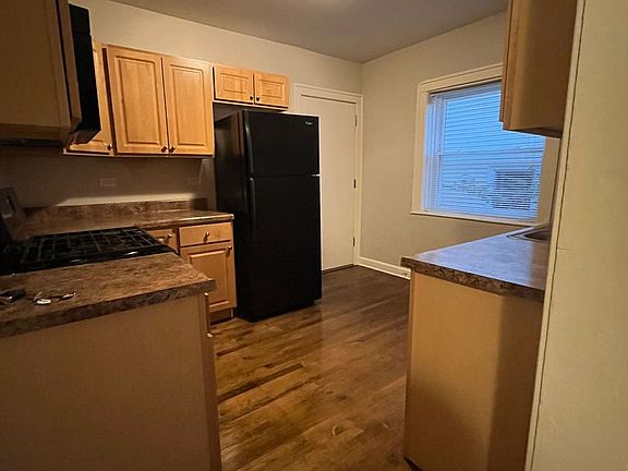 3rd image of 1404 Darrow Ave APT 1N