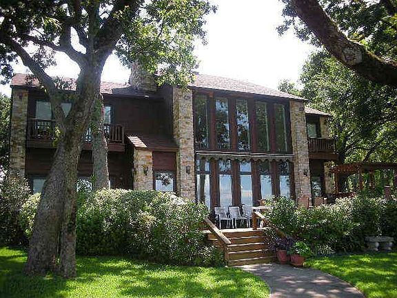 3rd image of 229 High Point Dr