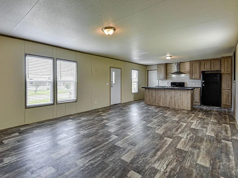2245 Ben Blvd — Photo 16