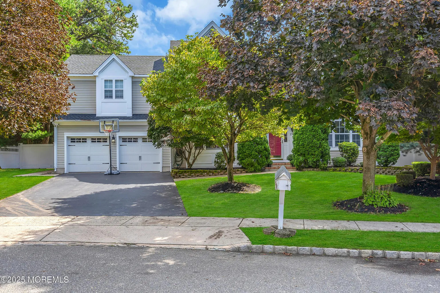 274 Ashewood Court photo 1