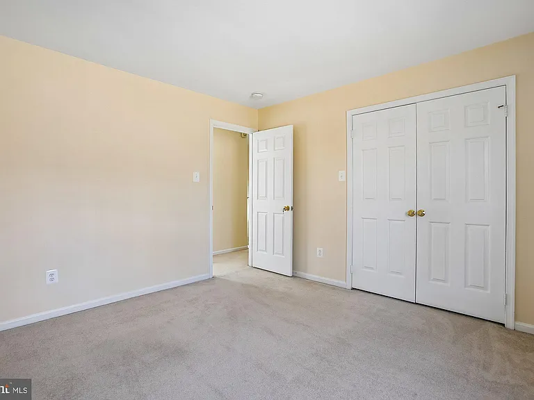 6604 Tina Ln — Photo 24