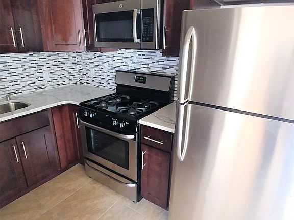 3rd image of 76 Coffey St #3