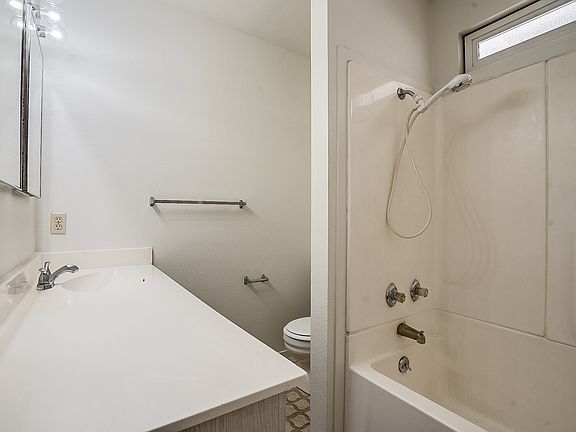 4th image of 6241 Eugene Ave