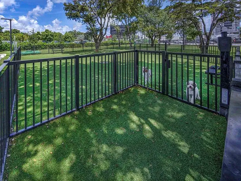 Biscayne 112 — Photo 30