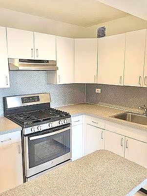 2nd image of 24510 Grand Central Pkwy APT 4J