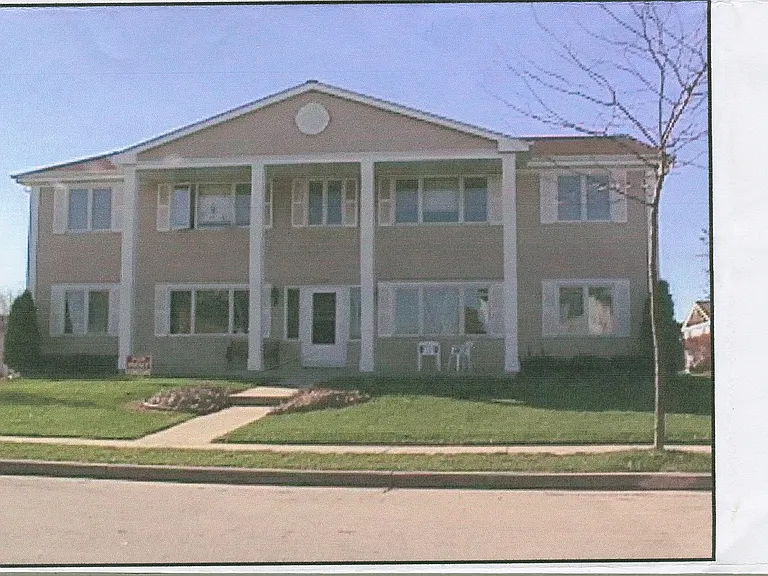 2051 Cliff Alex Ct S #3 — Photo 1