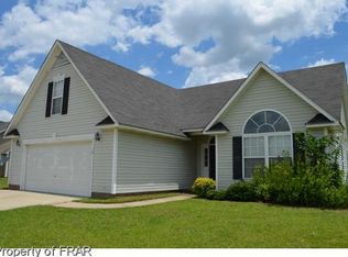 113 Garfield Dr, Raeford, NC 28376