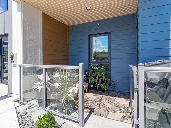 3rd image of 120 Jensen Ave W #106