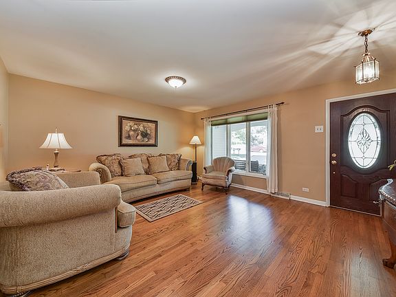 4th image of 5704 Kingston Ave