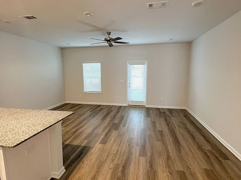 1755 Jakes Dr — Photo 18
