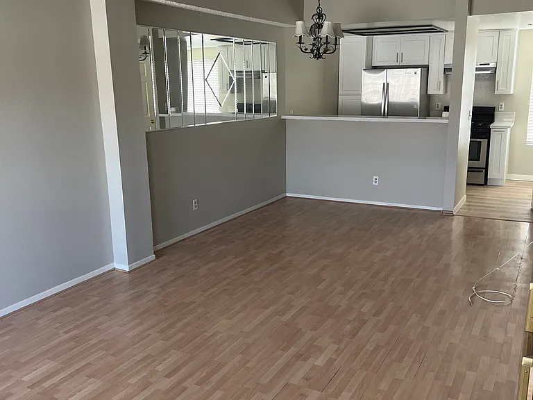 147 W Acacia Ave #114 — Photo 4