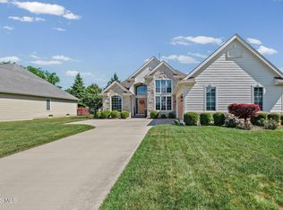 9360 Saint Angelas Way, Sylvania, OH 43560