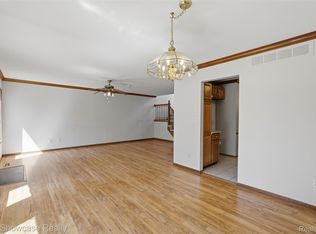 42289 Saratoga Cir #8, Canton, MI 48187
