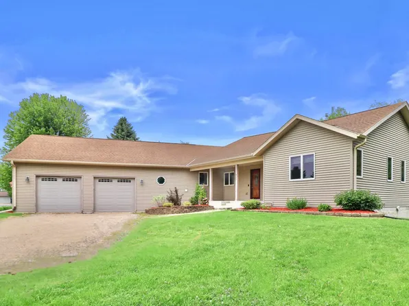 430 Sandy Ln, Hustisford, WI 53034
