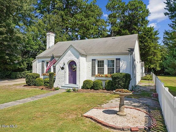4th image of 1109 Beech Street