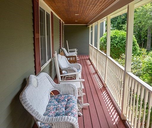 2nd image of 115 Bournehurst Dr