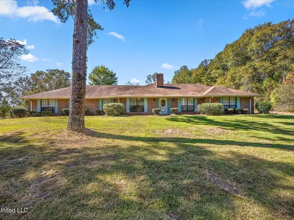 7571 Terry Rd, Terry, MS 39170