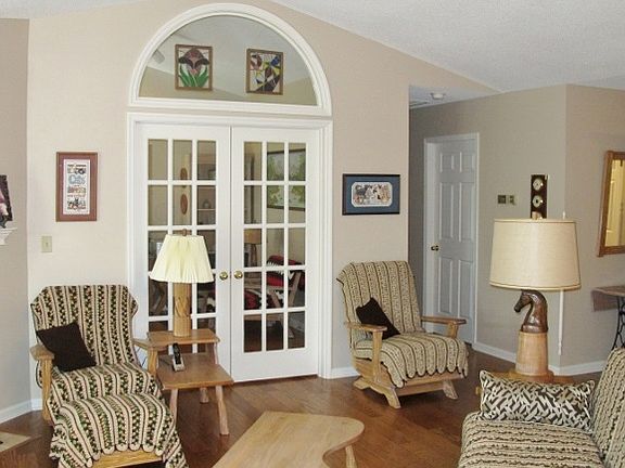 3rd image of 5200 N Knoxville Ave APT 301N