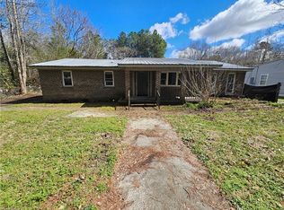 249 Iris St, Raeford, NC 28376
