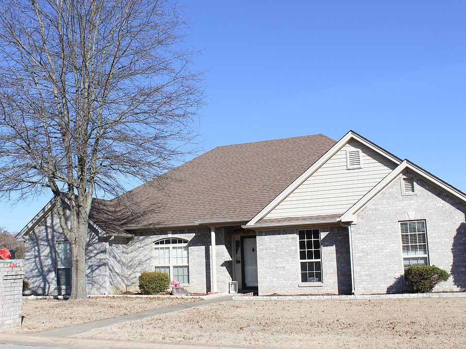 1st image of 319 Billy Davis Dr