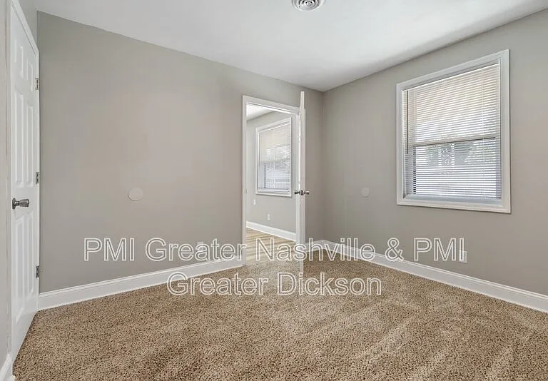 201 Sylvis St #7 — Photo 6
