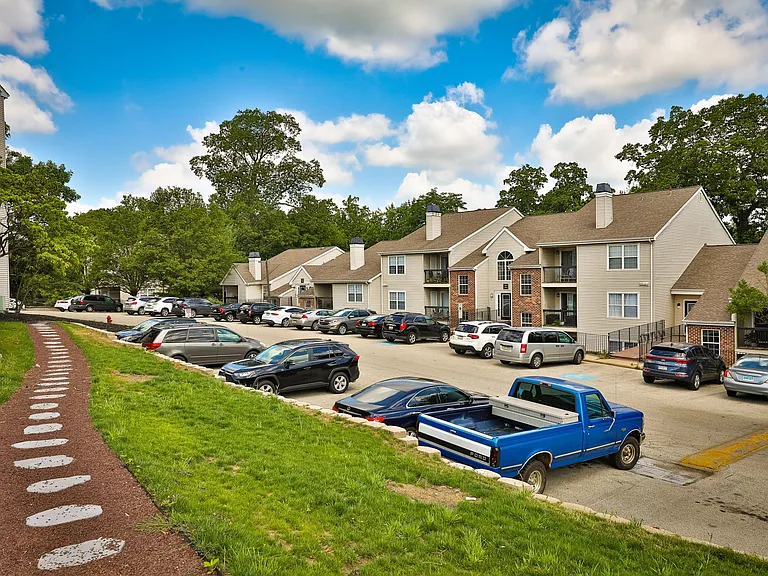 Building Exterior, Parking