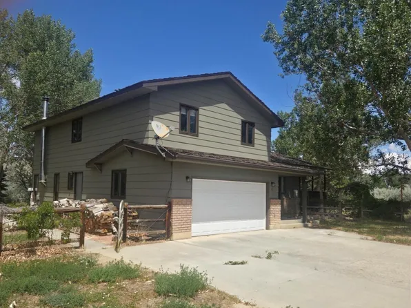 1305 Ten Mile Dr, Worland, WY 82401