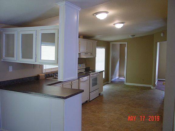 5th image of 674 Lakeview Cir