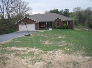 304 Lodge Hall Rd, Mc Kee, KY 40447
