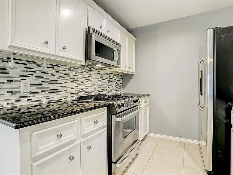 934 E Heights Hollow Ln — Photo 10