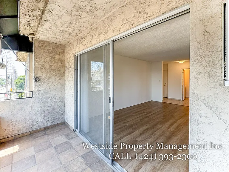1755 Purdue Ave. — Photo 40
