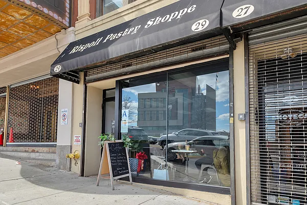 Rented by Compass | media 10