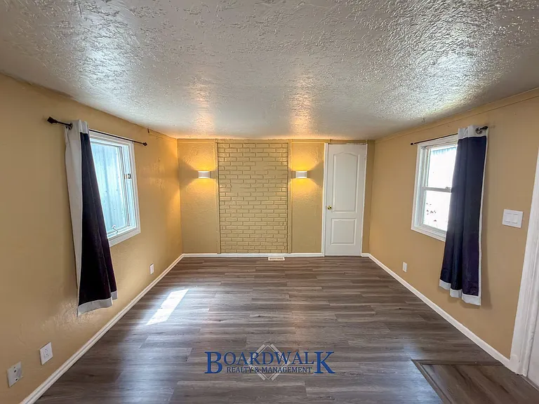 155 W State St #3 — Photo 5