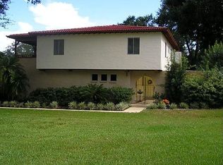 905 Fairlington Dr, Lakeland, FL 33813