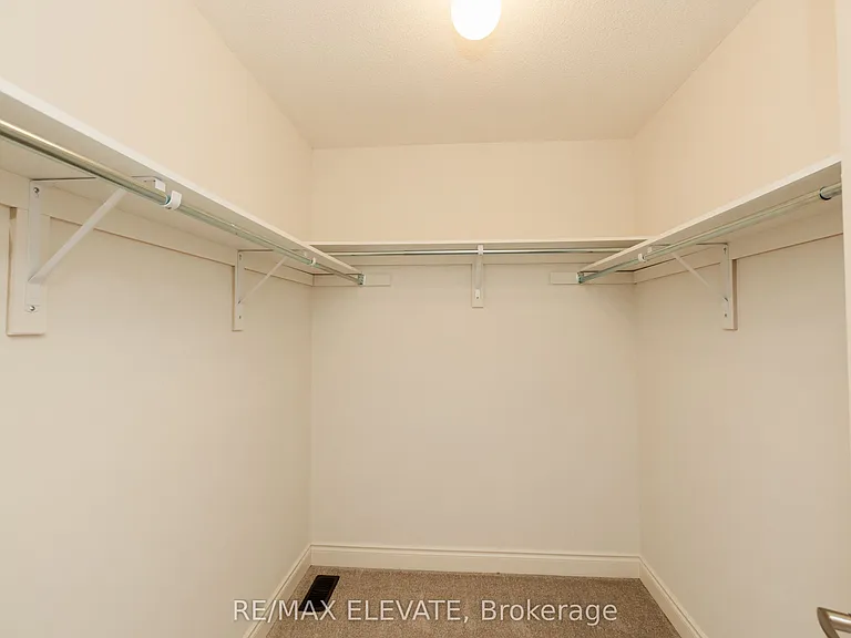 255 McKean Dr N — Photo 20