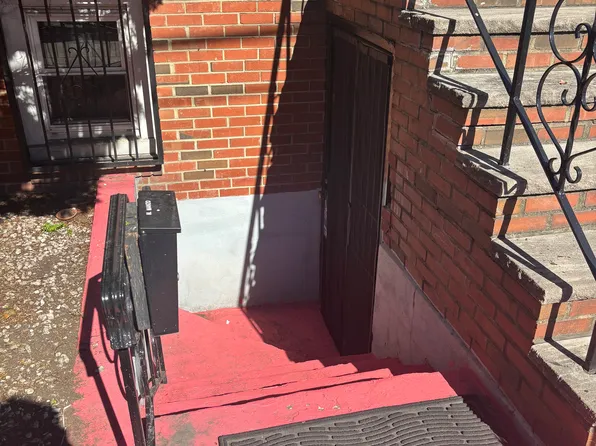 216 Christopher Columbus Drive image 2 of 7