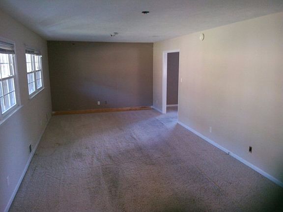 4th image of 218 Patricia Dr