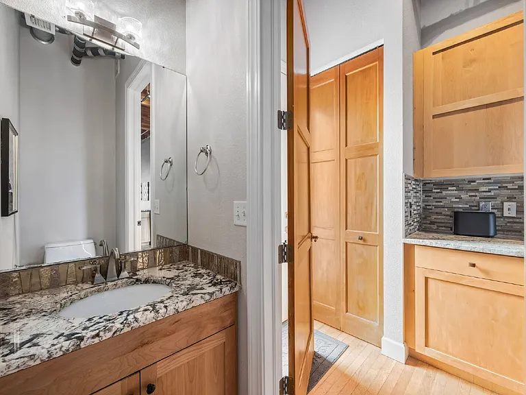 261 Pine St #108 — Photo 18