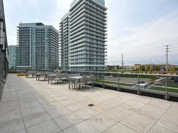 4699 Glen Erin Dr #Penthouse 03, Mississauga, ON L5M 2E5