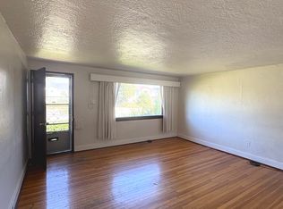 26 W 41st Ave, Vancouver, BC V5Y2R9