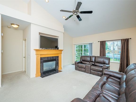 4th image of 6525 SE Sweetgrass Ln