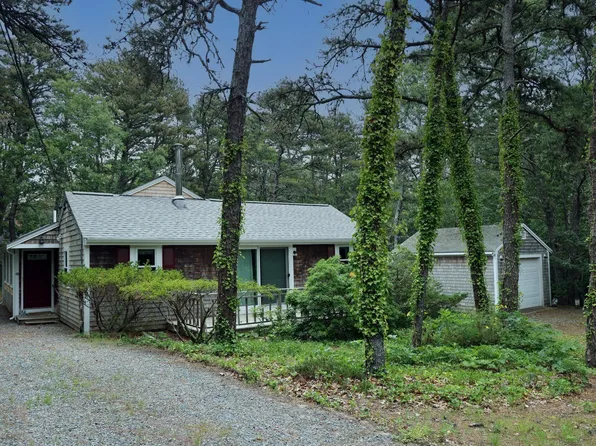 10 Bartlett Road, Wellfleet, MA 02667