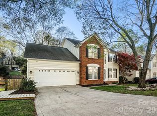 6239 Skyline Dr, Charlotte, NC 28269