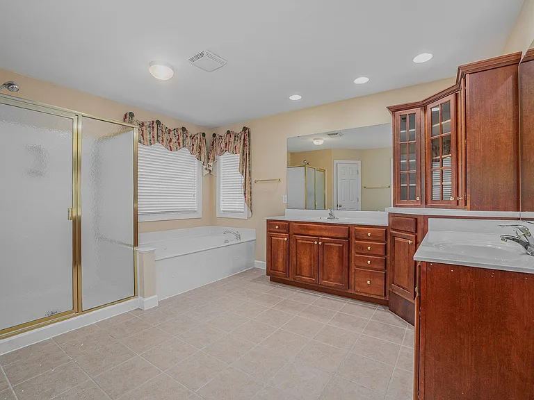 4911 Stockton Way — Photo 15