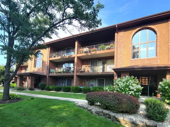 11009 Stony Creek Dr APT 1C, Palos Hills, IL 60465