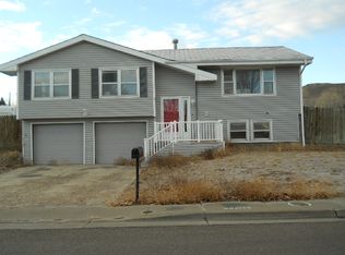 1680 Wyoming Dr, Green River, WY 82935