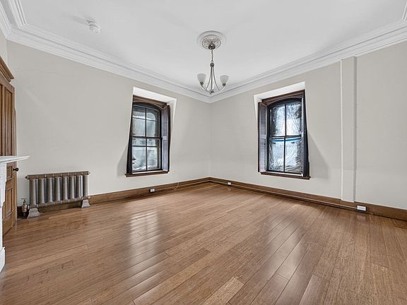 5th image of 533 Locust St APT 7