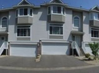 300 McKnight Rd S UNIT 214, Maplewood, MN 55119