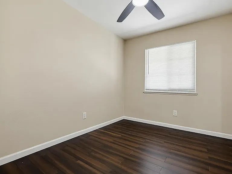 465 Meadowbrook Dr — Photo 31