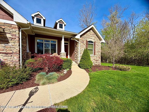 4th image of 6271 Fenwick Ct